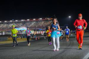 BIB: 43838
                            <button type="button" onclick="openModal(22812419)" class="btn btn-primary btn-sm float-right btn-popup" data-toggle="modal" data-target=".modal-high-quality">
                        <i class="fas fa-shopping-cart"></i> Add to Cart
                    </button>
                                            <button type="button" onclick="isThisMe(22812419, true)" class="btn btn-success btn-sm float-right btn-popup btn-isme hidden" data-toggle="tooltip" data-placement="bottom" title="นี่คือรูปของคุณใช่ไหม คลิกที่นี่เพื่อเอาเข้าอัลบั้ม">
                        <i class="fas fa-plus"></i> Add to album
                    </button>
                    <button type="button" onclick="isThisMe(22812419, false)" class="btn btn-warning btn-sm float-right btn-popup btn-isnotme hidden">
                        <i class="fas fa-ban"></i> Remove from album
                    </button>